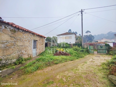 Moradia térrea para recuperar, situada em Vila Franca - V...
