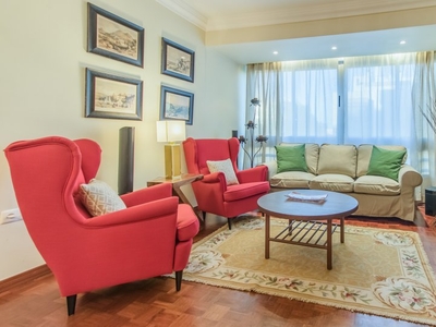 Ótimo apartamento de 3 quartos para alugar em Telheiras, Lisboa