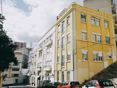 Apartamento T5 à venda em São Vicente, Lisboa