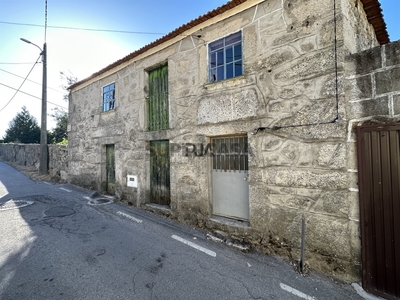 Casa Antiga T1 à venda em São João da Fresta