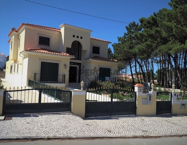 Moradia T4 Duplex à venda em Tornada e Salir do Porto