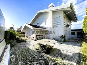 Moradia Isolada T5 à venda em Sé Nova, Santa Cruz, Almedina e São Bartolomeu