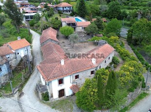 Quinta T9 à venda em São Pedro do Sul, Várzea e Baiões