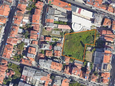 Terreno com PIP aprovado com área de construção de 3052m2 inserido na Área de Reabilitação Urbana Cidade de Porto