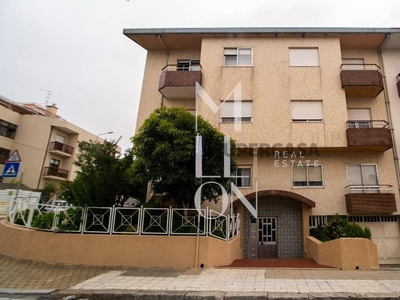 Apartamento T3 à venda em Mafamude e Vilar do Paraíso