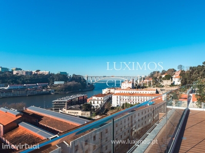 5.º Porto | Cobertura com piscina privativa e vistas rio, Porto