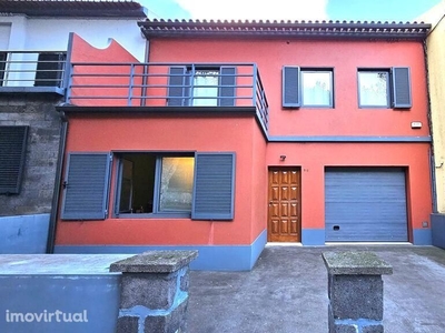 Casa de Cidade T4 em Açores de 165,00 m2