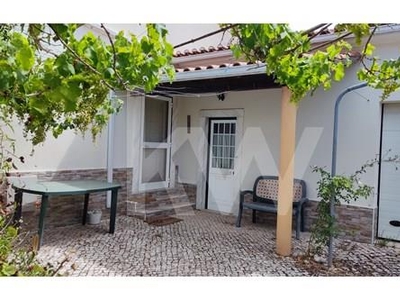 Independent House with excellent location in the West region of Portugal!