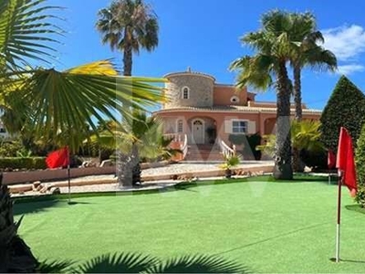 Luxurious Traditonal 3 Bed plus 2 Villa on a large plot with private pool area