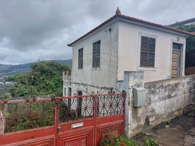 Moradia T2 à venda em Arco da Calheta, Calheta (Madeira)