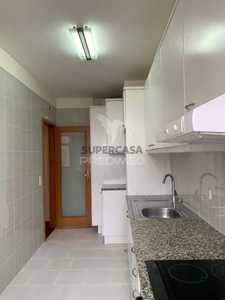 Apartamento T2 para arrendamento em Santa Marinha e São Pedro da Afurada