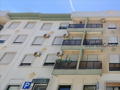 Apartamento T3 à venda em Alhos Vedros