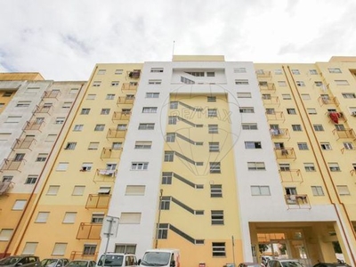 Apartamento T3 à venda em Casal de Cambra, Sintra