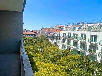 Apartamento T3 à venda na Rua Ferreira Borges