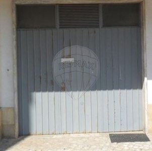 Garagem à venda em Rio de Mouro, Sintra