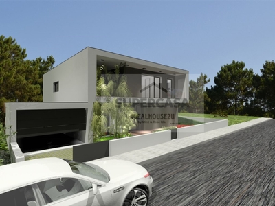 Villa T6 à venda em Charneca de Caparica e Sobreda