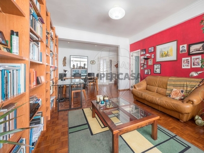 Apartamento T2 à venda em Rio de Mouro