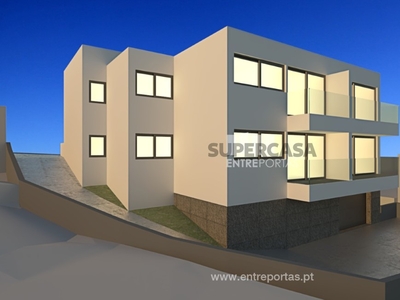 Apartamento T3 Duplex à venda em Santa Maria Maior e Monserrate e Meadela