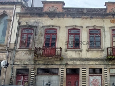 Casa Antiga à venda na Rua Cândido dos Reis