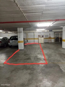 Estacionamento para alugar em São Domingos de Benfica, Portugal