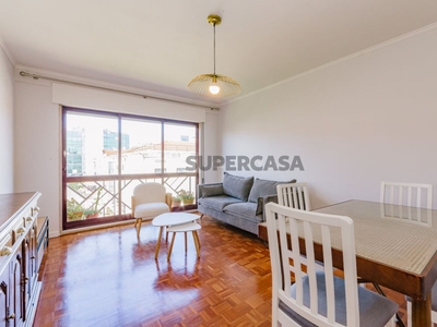 Apartamento T1 para arrendamento em Lumiar