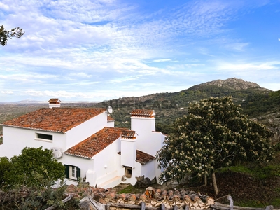 Casa na Montanha T5 à venda em Santa Maria de Marvão