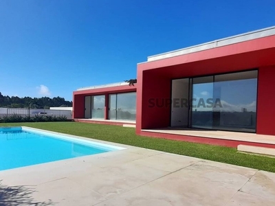 Villa T4 à venda na Rua da Lagoa