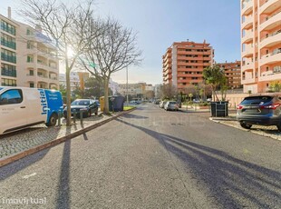 Apartamento T3 + Box em zona privilegiada de Cascais