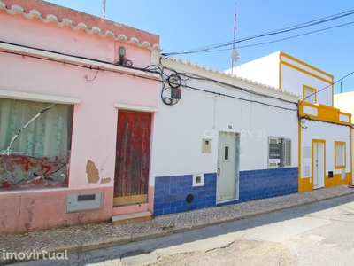 Moradia típica Algarvia no Parchal concelho de Lagoa.