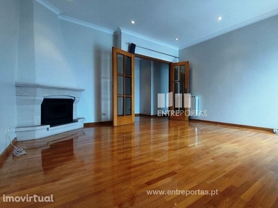 Venda de apartamento T2 em excelente estado, Meadela, Viana do Castelo
