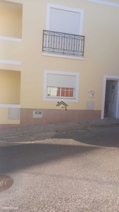 Moradia T3 localizada em Alte, Loulé Algarve