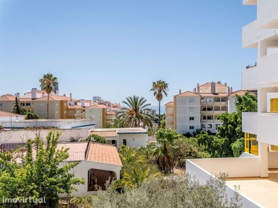 Apartamento T0 com piscina, Portimão, Algarve