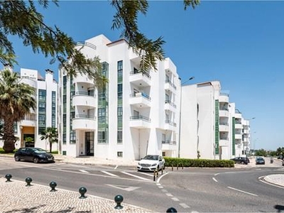 Apartamento T3 (Duplex) com 141 m2 de área total na Quinta do Bravo | 2 frentes | 3 Varandas | Sótão