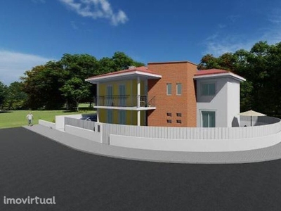 Casa tradicional T4 em Leiria de 239,00 m2