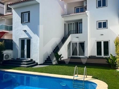 5 bedroom house Completely renovated for sale in Cascais.