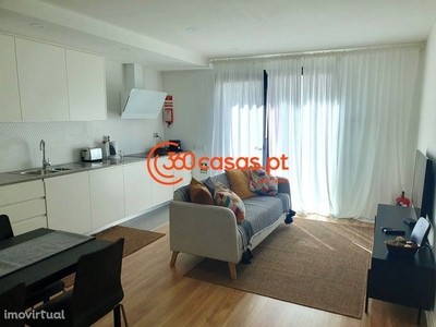 Apartamento T2 duplex em condomínio privado no Centro de Faro