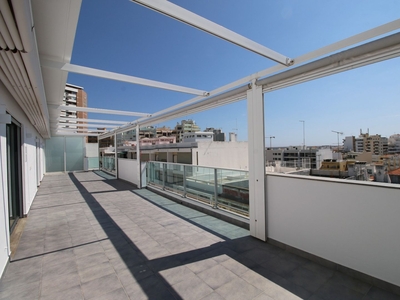 Apartamento T4 em Faro (Sé e São Pedro) de 168 m²