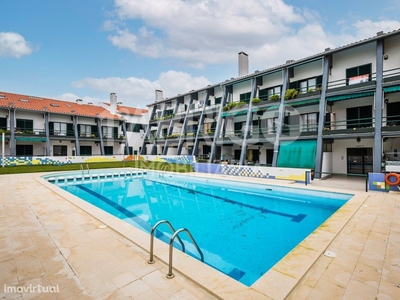 Charmoso apartamento T2 com piscina na praia Pedra Ouro
