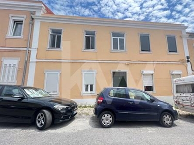 Nice 2 Bedroom apartment locate in Vila Cândida - Lisbon