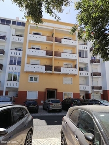 T1 90 m2 Vista Mar, Buzano Parede, R. Henrique Barrilaro Ruas, 59