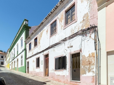 VENDIDO!!! Prédio com 4 apartamentos no centro Histórico da Cidade de Silves.