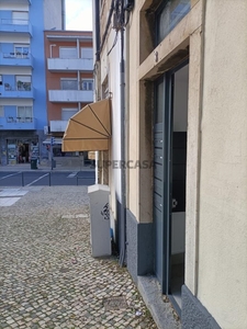 Apartamento T2 à venda na Rua Francisco Pereira de Sousa