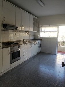 Apartamento T3+1 para arrendamento em Póvoa de Varzim, Beiriz e Argivai