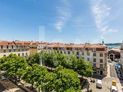 Apartamento 9 assoalhadas vista rio e varanda em prédio com elevador | Cais do Sodré, Lisboa