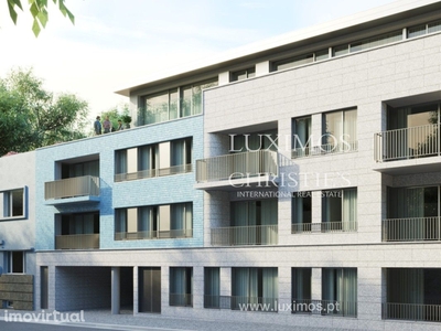 Apartamento triplex novo com varanda, para venda, no Porto