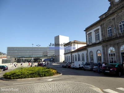 Prédio comercial de luxo, reabilitado. Portugal, Porto, Bonfim.