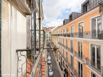 Prédio para Remodelação no centro do Chiado