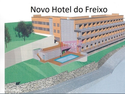Terreno para Hotel * Vistas sobre o Rio Douro * Zona do Freixo