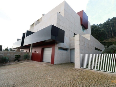 Andar Moradia T2+1 duplex de luxo - Abelheira (Viana do Castelo)