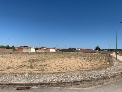 Lote de terreno, para construção, na Urbanização das Laranjeiras